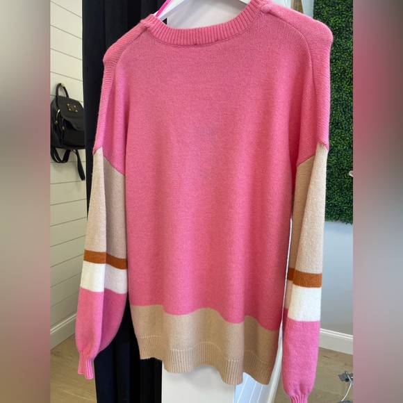 Color Block Sweater 💕 - Picture 3 of 4